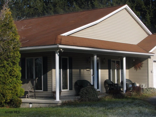 Nice rancher in a great neighborhood on a dead end street. Home has many windows for great light as well as radiant heat in the floors for those cold winter days. Home is handicapped accessible. Over-sized one car garage.