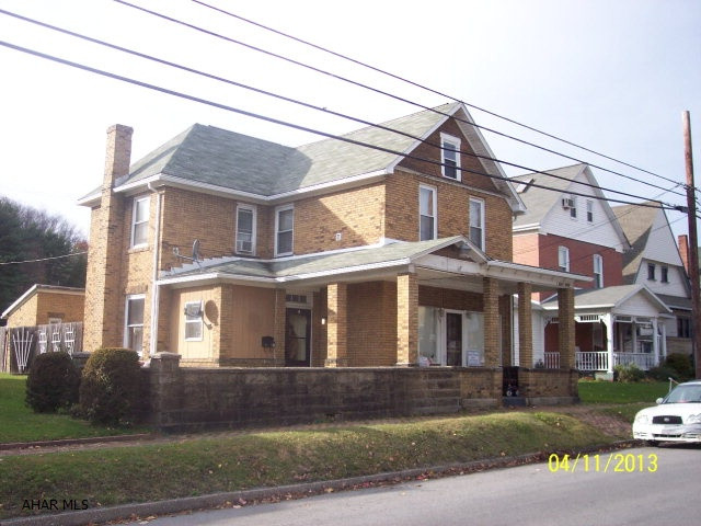 Great investment property in good upkeep and nice apartments.  Tenants pay own electric and one unit is electric heat.  Call for more details.