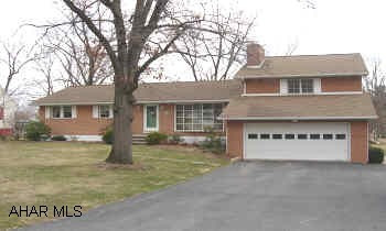 RANCH BUILT IN 1964, ADDITIONS DONE IN 1989. POSSIBLE 5TH BEDROOM OR OFFICE ON 2ND FLOOR, LEVEL LOT, HARDWOOD FLOORS, 2 FAMILY ROOMS (1 SUNKEN) 2 FIREPLACES. RANCH BUILT IN 1964, ADDITIONS DONE IN 1989. POSSIBLE 5TH BEDROOM OR OFFICE ON 2ND FLOOR, LEVEL LOT, HARDWOOD FLOORS, 2 FAMILY ROOMS (1 SUNKEN) 2 FIREPLACES.