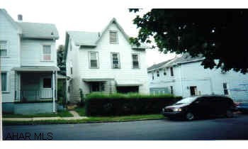 Great starter, 3BR, fenced yard Great starter, 3BR, fenced yard.  Electric system - 100 amp