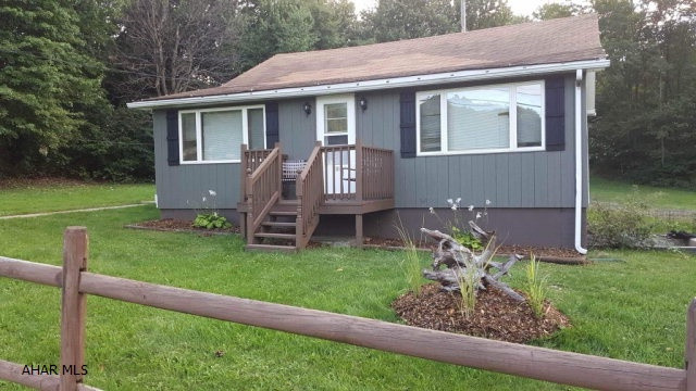 Nicely redone 2 bedroom house located on 1.4 acres plenty room to expand enjoy the Quaint area.New furnace to be installed this week.