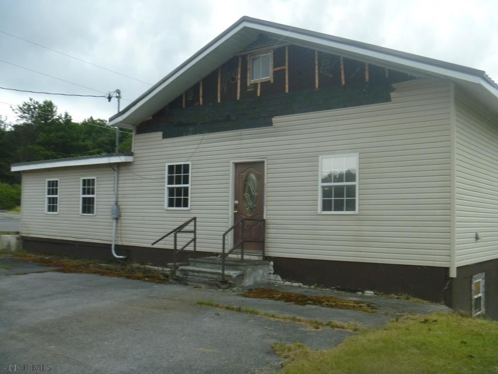 3BR 1.5BA house on 1.7 Acres with 2 car garage in need of some TLC. Property is being sold AS-IS. This property may qualify for Seller Financing (Vendee) Disclosures: The Following Flood Zone Information Has Been Obtained For The Property. Flood Zone Designation X, Plumbing system did not hold positive air pressure when winterized. Property was built prior to 1978 and lead based paint potentially exists. Sewer Disclosure: Septic violation(5 pages) untreated sewage discharge (Offence date 7/18/15) See Additional Documents