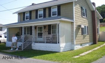 captive 4th bedroom