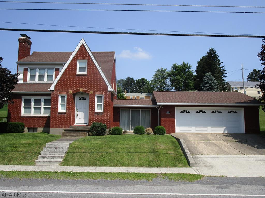 Motivated Seller!! You need to come see this house! A meticulous low maintenance house with lots of charm. Custom oak built-in cabinets with hardwood floors throughout.  A 14 x 8 Breezeway with an attached 2-car garage, Sit on the back covered porch and enjoy the quiet or invite family and friends over to enjoy it too. Oversized door installed in the entry way and high ceilings in every room. This is a move in ready home.