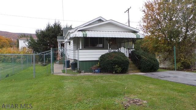 1 Bedroom home with open floor plan. Sold "AS IS". Seller will make no repairs. Seller currently pays $567 year flood insurance. Vinyl plank floor in LR, DR, kitchen and bedroom. Listed below appraised value. 2 Year old roof. Could use as commercial property. Square footage taken from tax card.