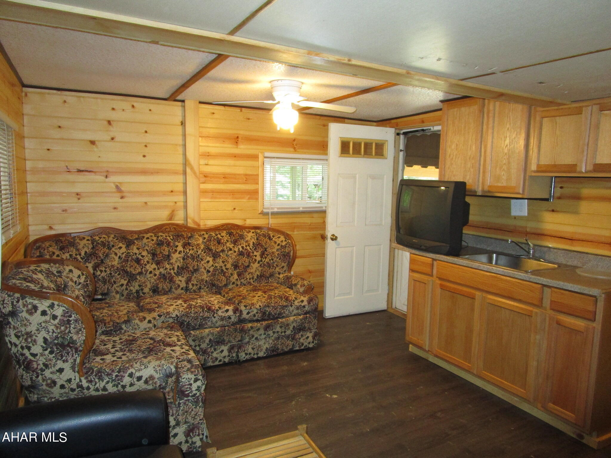 Glendale Yearound - Residential