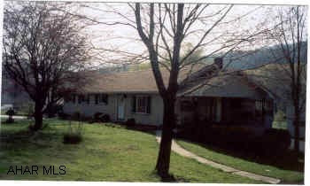 4 Bedroom ranch on 1.12 acres with 2 car garage and 25x40 polebarn No Showing until May 21 -appointment only