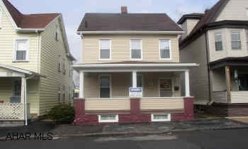 VERY WELL MAINTAINED, CLEAN HOME. FENCED REAR YARD. NEWER VINYL SIDING & WINDOWS.