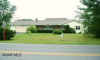NICE 3 BEDROOM, 2 BATH RANCHER ON CORNER LOT. 2 CAR GARAGE, NICE PATIO. NEW ROOF AND MORE. CALL JOHN DAVIDHIZAR AT 207-9808. NICE 3 BEDROOM, 2 BATH RANCHER ON CORNER LOT. 2 CAR GARAGE, NICE PATIO. NEW ROOF AND MORE. CALL JOHN DAVIDHIZAR AT 207-9808.