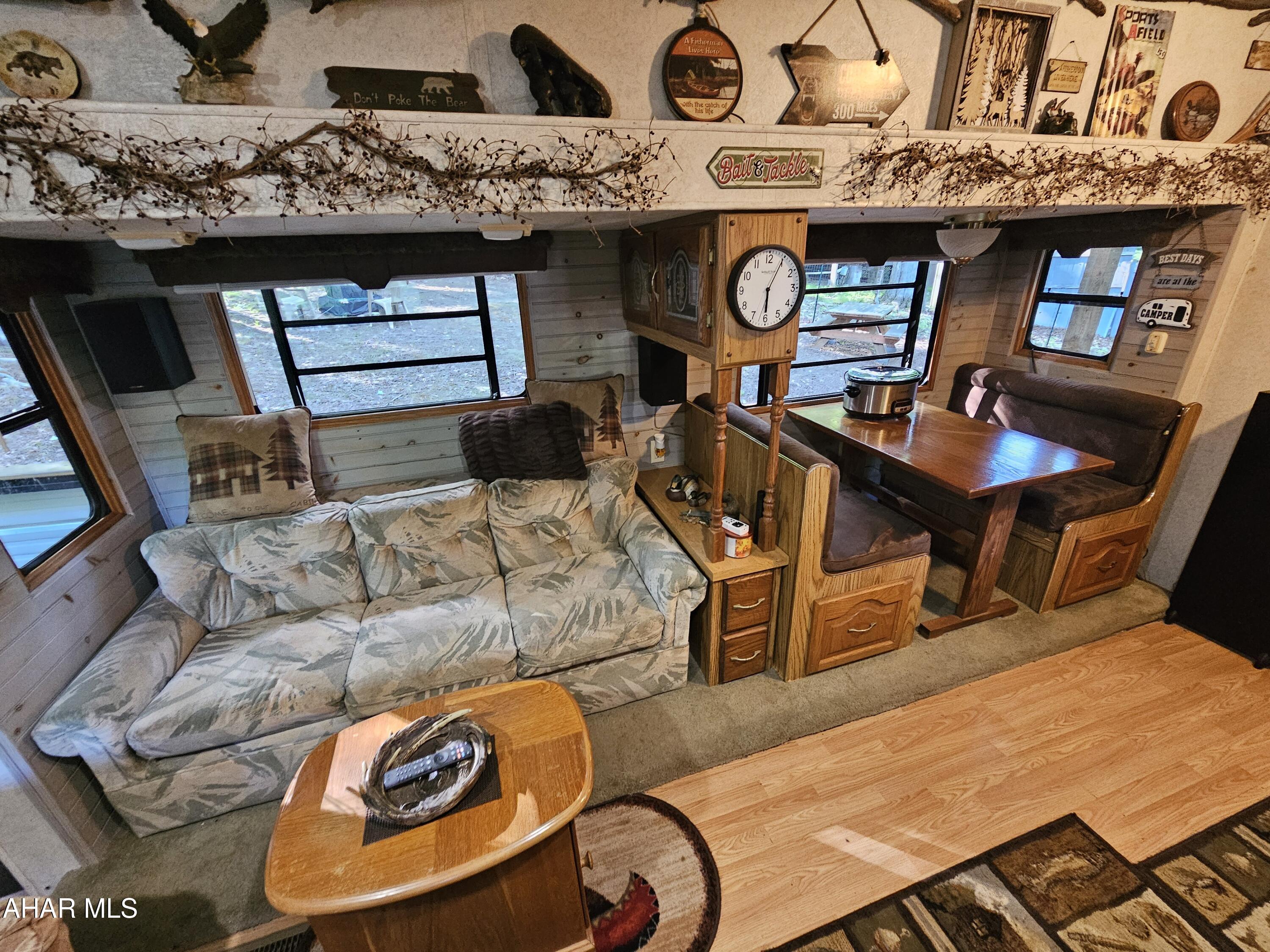 Glendale Yearound - Residential