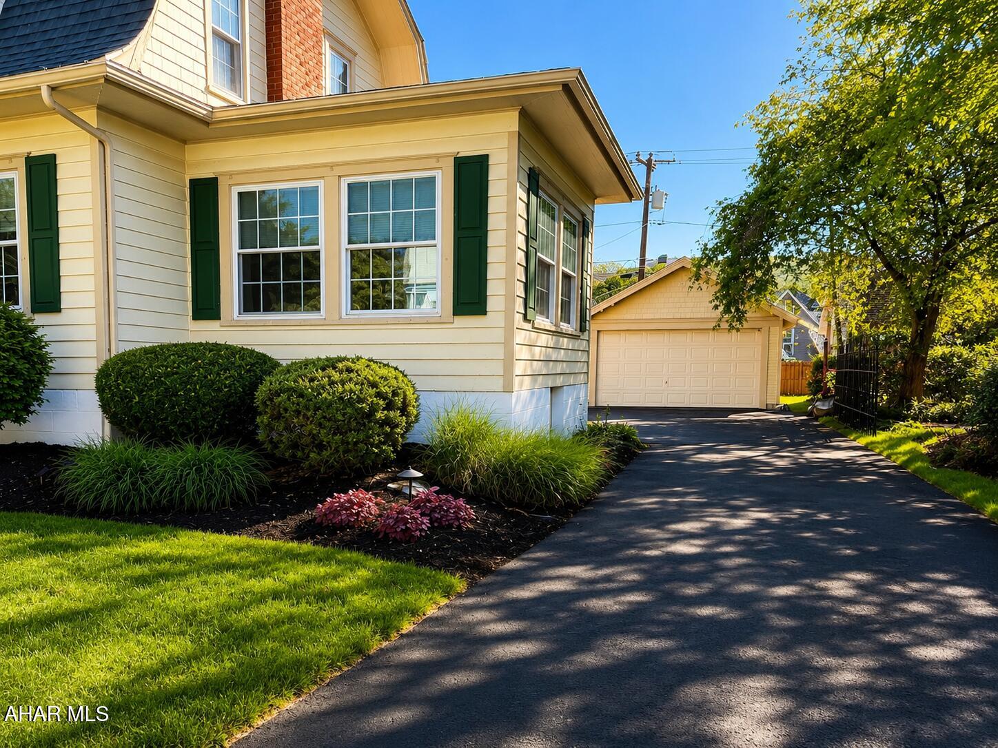 Mansion Park - Residential