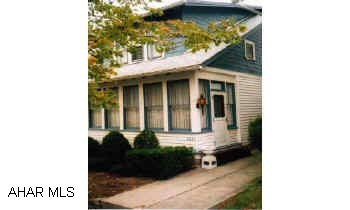 Chandlers will be exchanged with lights. Chandlers will be exchanged with lights.  Sun Room