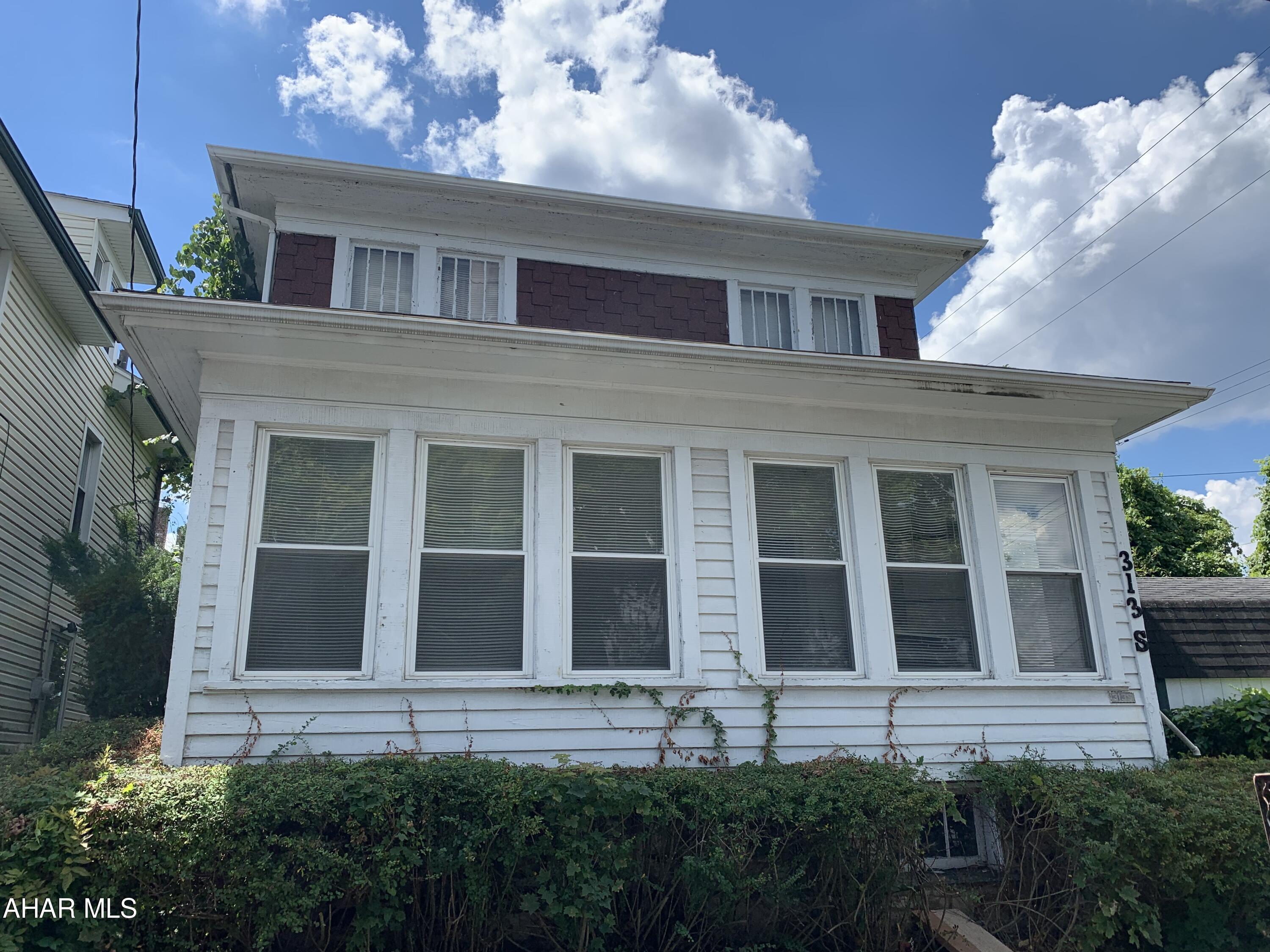 Handyman or investor, this would be a great project for the winter. It has two one car garages. Home offers 4 bedrooms 1 bath. Would make a great single family home or a rental property. Take a look today.