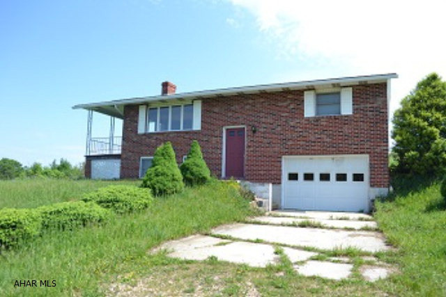 Outstanding countryside views from this brick faced raised ranch in Chestnut Ridge SD. Update mechanicals, spacious rooms, potential for finished basement, integral garage. Ready immediately. See attachment for PAS requirements and WFHM offer submittal information in MLS document section. To report any concerns with a listing broker/agent or to report any property condition or other concern needing escalation, including concerns related to a previously submitted offer or information on how to place an offer, please call: 1-877-617-5274.