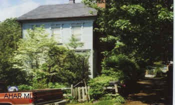 OLDER 2 1/2 STORY HOME. 4 BEDROOMS, 1 1/2 BATHS, FIREPLACE. CALL BOB OLDER 2 1/2 STORY HOME. 4 BEDROOMS, 1 1/2 BATHS, FIREPLACE. CALL BOB