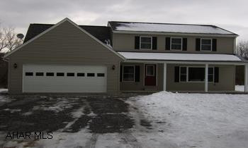 Newer construction home (2004) on large lot - 4 Large Bedrooms - 2 1/2 Baths - Family Room - Great Kitchen with Breakfast Bar Island - Aristocraft Cabinets - Open Floor Plan - Attached 2 Car Garage - Great for Family - Take a look at the pictures! Newer construction home (2004) on large lot - 4 Large Bedrooms - 2 1/2 Baths - 2nd flr Laundry - Family Room - Great Kitchen with Breakfast Bar Island - Aristocraft Cabinets - Open Floor Plan - Attached 2 Car Garage - Great for Family - Take a look at the pictures!  Hollidaysburg S.D.
