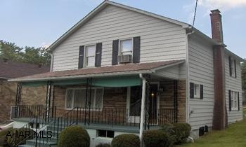 2 story, 4 BR, 1 1/2 bath home on a 50 x 150 lot with 2 car detached garage. Oil hot water heat. Move-in condition! Priced to sell! 2 story, 4 BR, 1 1/2 bath home on a 50 x 150 lot with 2 car detached garage. Oil hot water heat. Move-in condition! Priced to sell!