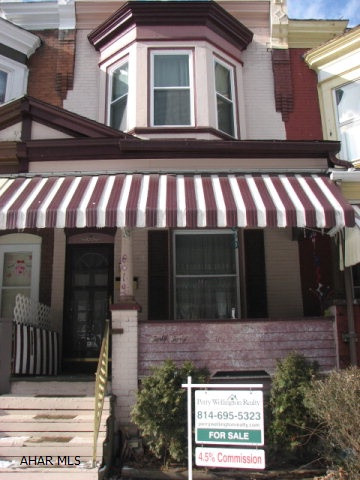 Sweet Nickerbocker with newer furnace (2003), roof (2001) and windows. Basement has 3/4 bath which is unusual in these homes and another bonus room which could be the Man Cave, or additional fourth bedroom.  Taxes are only 322.00 !
