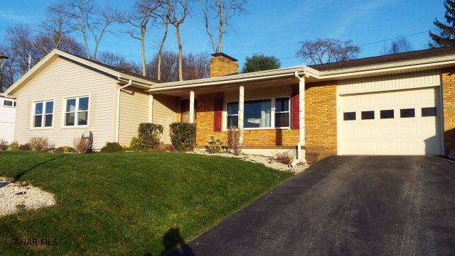 Fully remodeled single level living. Gas fireplace, new kitchen, master suite addition, large finished basement with workshop. Hardscape with stone firepit. New boiler and windows.