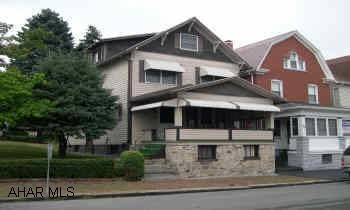 Move-in condition, double lot, LV, DR, kitchen breakfast area, 3BR, 1 bath, screened porch. Newer furnace, electrical, roof, thermopane windows, 1.5 car garage. Call Gene for showings.