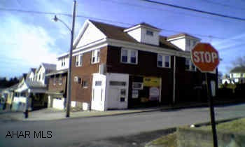 NEIGHBORHOOD TAVERN WITH 2 APARTMENTS AND PA LIQUOR LICENSE GREAT OPPORTUNITY TO BE YOUR OWN BOSS.  NEIGHBORHOOD TAVERN WITH 2 APARTMENTS AND PA LIQUOR LICENSE.