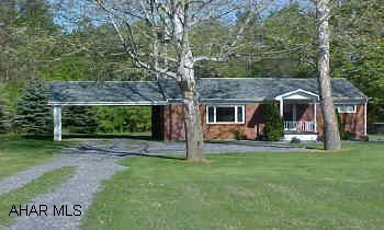 West Loop area, nice one story brick, 2 bed, .6 acres, carport, level lot, hardwood floors. Newer roof. West Loop area, nice one story brick, 2 bed, .6 acres, carport, level lot, hardwood floors. Newer roof.