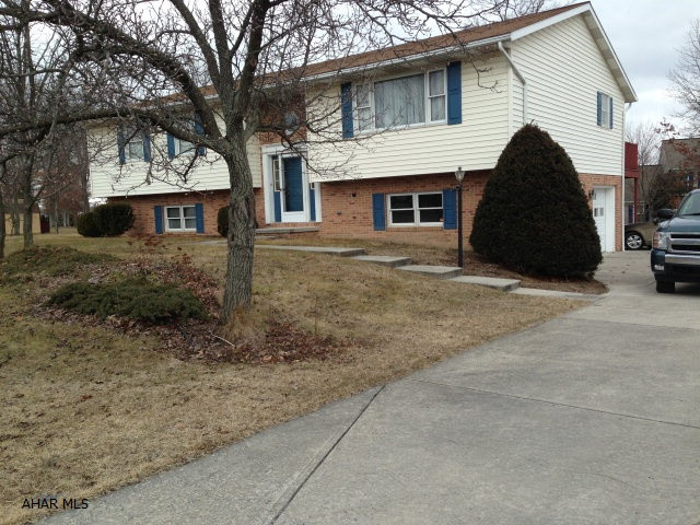 Three bedroom, 3 full BA w/ a designer feel throughout. Move-in ready w/ new heat pump complete w/ central air and large back deck off the master and dining room. Kitchen is a cooks dream w/ new stainless steel appliances and tons of storage and huge pantry. Master suite comes complete w/ huge walk-in closet and 4-pc bath w/ separate entrance to private deck. If you are looking for a move-in ready home w/ new carpets, sink fixtures, garbage disposal, appliances, garage door openeers and so much more. Don't miss this one, it won't last long!