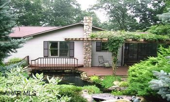 2 BD CONTEMP W/ 2 CAR INT & DET 2 C GARAGE.  SCENIC SETTING FOR THIS LUXURY 2BR. LISTEN TO  WATERFALLS & SCENIC PONDS FROM  SCREENED PORCH IN  SUMMER.  FLOOR TO CEILING WINDOWED WALL IN GREAT ROOM. OPTION TO BUY 3RD ACRE. 1ACRE & HOUSE $155,000. 2 BD CONTEMPORARY W/ 2 CAR INTEGRAL GARAGE & DET 2 CAR STORAGE GARAGE. BEAUTIFUL BRIARWOOD. SCENIC SETTING FOR THIS LUXURY 2 BEDROOM CONTEMPORARY. LISTEN TO THE WATERFALLS AND SCENIC PONDS FROM THE SCREENED PORCH.FLOOR TO CEILING WINDOWED WALL IN GREAT ROOM.  ADDITIONAL ACRE AVAILABLE. OPTION TO PURCHASE 3RD ACRE.  HOUSE WITH ONE ACRE $155,000.