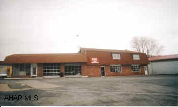 Warehouse, office space, retail space, 2nd floor could be apt. or additional office space. Warehouse, office, retail space.  Office space on second floor.