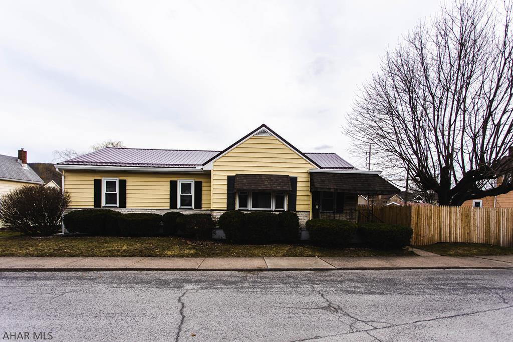 Nice 3 bedroom, 1.5 bath ranch house. 2 car detached garage with breezeway connecting the house and garage. Double paned windows. New furnace (2018). New metal roof (2019). New gutters and down spouts (2019). Privacy fence. Beautiful hardwood floors.