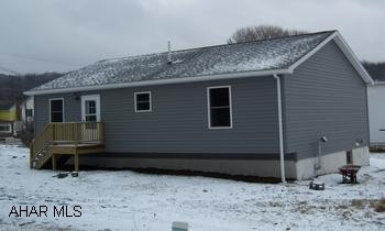 NEW CONSTRUCTION - NEW OAK KITCHEN W/DISHWASHER, REFRIG, RANGE, 3 BEDROOM, MASTER BR., HAS 3/4 BATH, MAIN BATH, LR., WOOD FLOORING THROUGHOUT, VERY WELL INSULATED,ELECTRIC HEAT SUPPLEMENTED WITH A PELLET FURNACE. CALL AGENT FOR TAXES