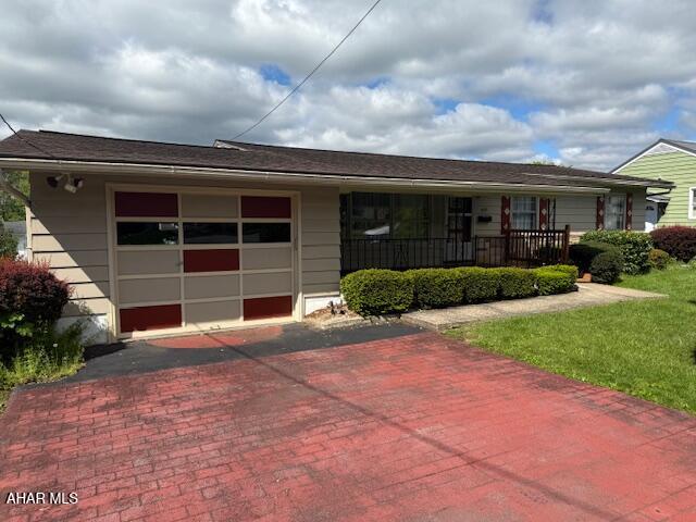Come see this cute 1 story 3 BR 1 Bath home in Eldorado. This home is close to all the amenities. Come see what this property has to offer. Call today for your private tour.