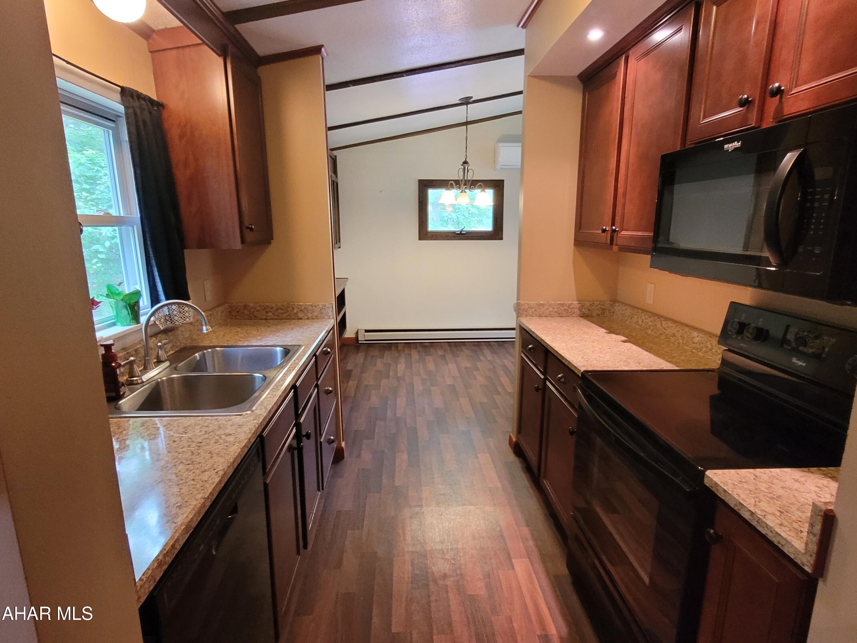 Glendale Yearound - Residential