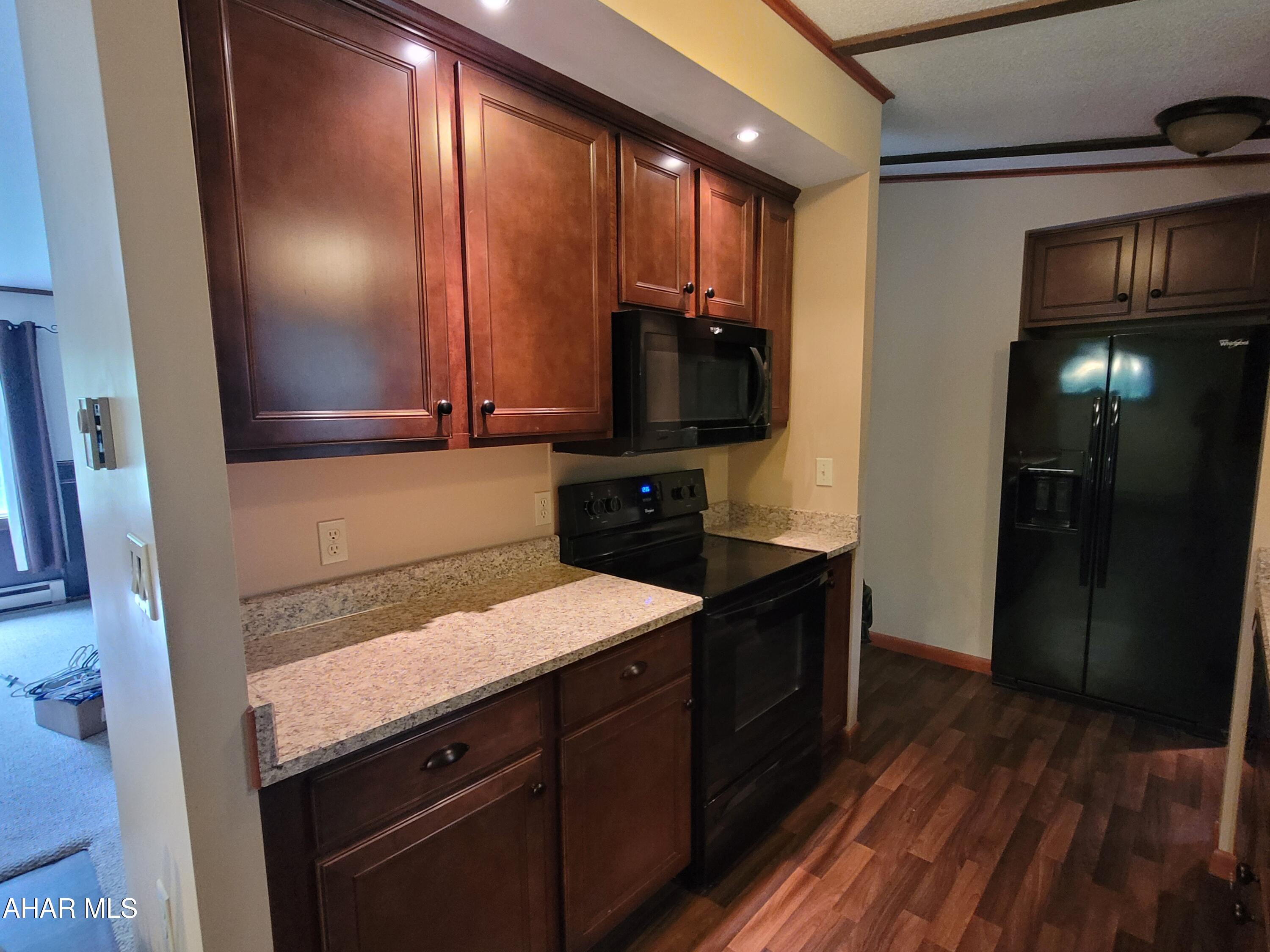 Glendale Yearound - Residential