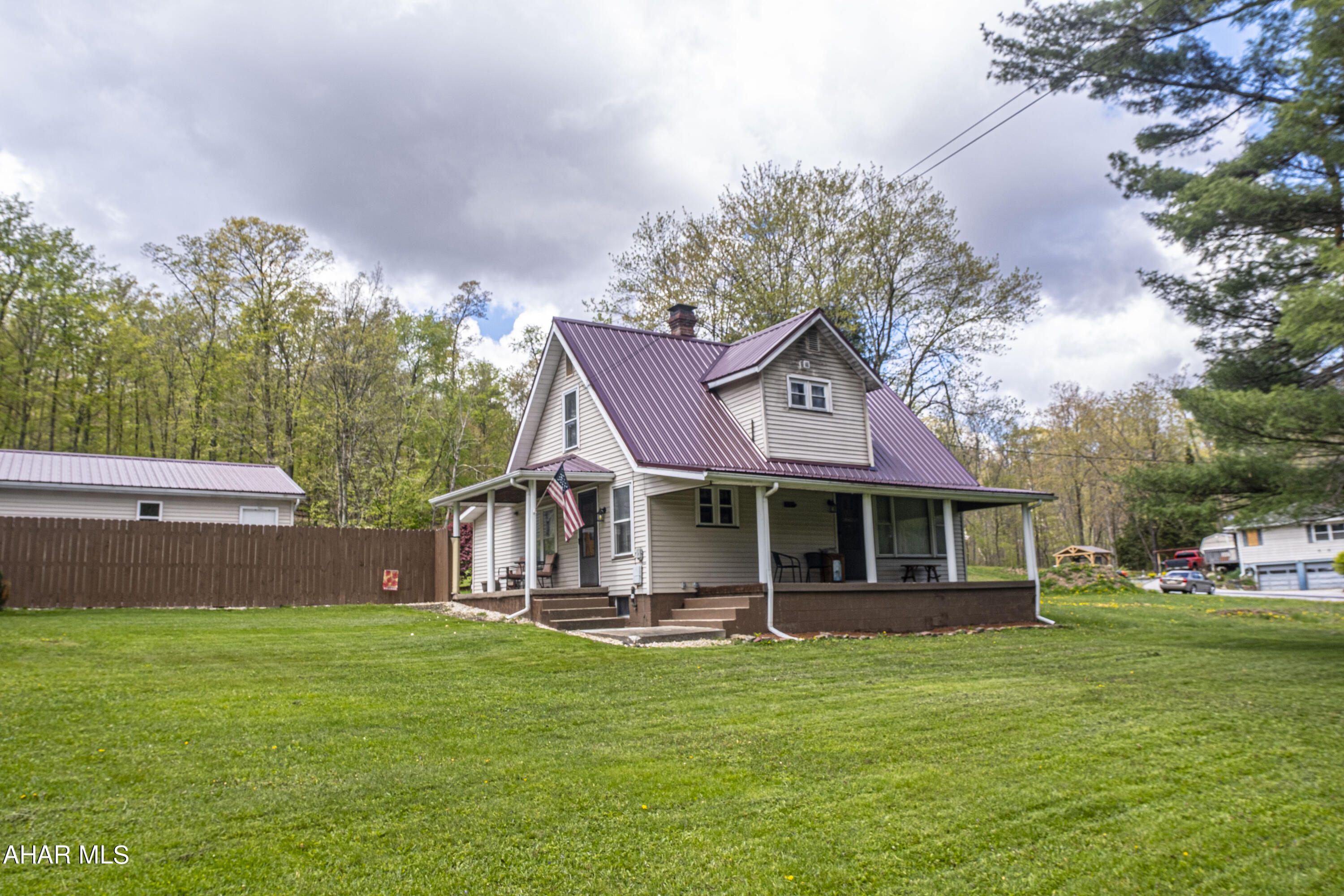Welcome to 6341 Tyrone Pike. This home features 3 bedrooms a full bath, a 2 car detached garage on 1.18 acres. Large living room, dining room , kitchen and first floor bedroom. Upstairs are 2 bedrooms and the full bath. Enjoy evenings around the fire pit . This is a must see. Schedule your tour.