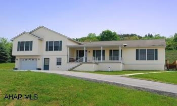 Desirable Penn Farms multi-level with 2 car integral garage. Features 4 bedrooms, 3.5 baths, C/A, spacious rooms, large kitchen, terrific master bedroom, & private rear deck. Call Brandon Sirko 937-4841. Desirable Penn Farms multi-level with 2 car integral garage. Features 4 bedrooms, 3.5 baths, C/A, spacious rooms, large kitchen, terrific master bedroom, & private rear deck. Call Brandon Sirko 937-4841.