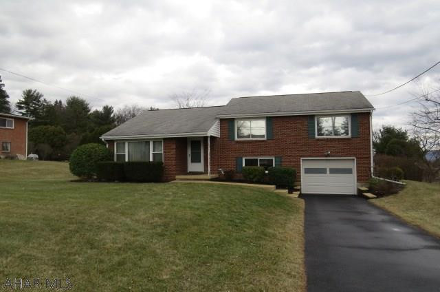 Home is waiting for you in Sylvan Hills. This very well maintained and modern multi-level has so much to offer. This home offers an open floor plan, where you walk into main floor with living room, dining area and kitchen. Upstairs takes you to the master with bathroom, and walk-in closet, additional bedrooms, and a full bath. From the main floor you can also access the family room which is perfect for entertaining. This house has it all. Call listing agent for your private showing.