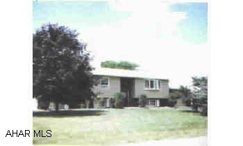 Newer roof, spacious lot 100x100. Near Bland's Park Newer roof, spacious lot 100x100. Near Bland's Park