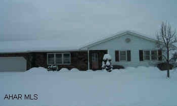 Great looking 3Br., 2 Bath Ranch in Woodland Terrace  Cute Rancher, Move in condition.