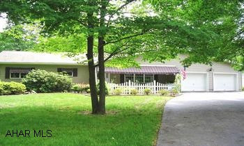 CHARMING 2 BED, 2 BATH RANCHER ON A LOVELY LOT IN BELLEMEADE. PARTIALLY FINISHED LOWER LEVEL. ENCLOSED SUN PORCH 12X24. WELL LANDSCAPED LOT. CHARMING 2 BED, 2 BATH RANCHER ON A LOVELY LOT IN BELLEMEADE. PARTIALLY FINISHED LOWER LEVEL. ENCLOSED SUN PORCH 12X24. WELL LANDSCAPED LOT.