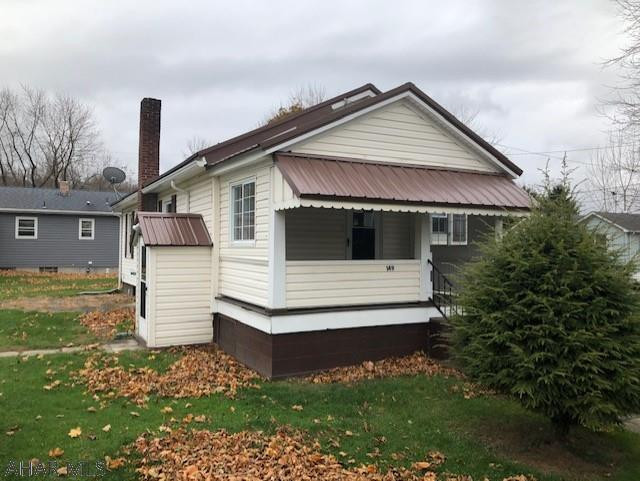 One story living- vinyl siding, thermo pane windows, metal roof, 2 bedrooms, large living room, stand-up shower in basement, The Following Flood Zone Information Has Been Obtained For The Property. Flood Zone Designation X. This property may qualify for Seller Financing (Vendee). Property was built prior to 1978 and lead based paint potentially exits. Due to the condition, the property may have health/safety risk(s).  Prior to entry / access all parties must sign a Hold Harmless Agreement and the property may only be shown by appointment