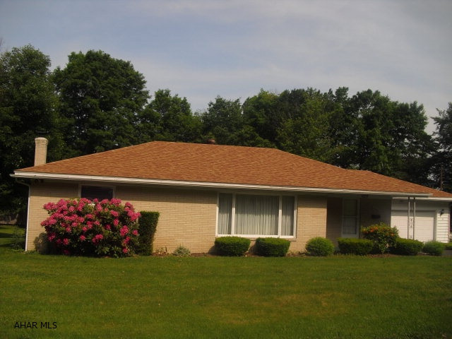Great large lot. Must see. Brick ranch
