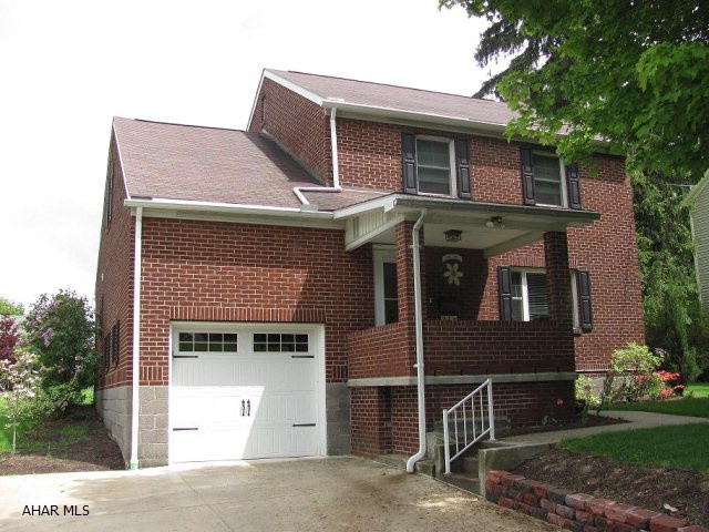 3 bedroom 1.5 bath brick two story on spacious 88' X 130' lot in Ebensburg Borough. Very tastefully updated with new kitchen and baths. features include quartz stone countertop, quiet close cabinets,  drawers with pull out shelves, radiant in floor electric heat in full bath keeps feet warm while gas hot water heat heats the home. microwave, dishwasher, garbage disposal. New doublepane windows.