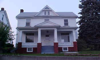 Freshly painted interior. Sellers are Scott D. & Becky J. Miller & Daniel W.& Jessica L. Hoover. #J-669 Sellers are Scott D. & Becky J. Miller & Daniel W.& Jessica L. Hoover. #J-669