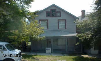 2.5 STORY IN NICE SHAPE, 3 BEDROOM, 1 BATH WITH 25X120 YARD. THIS HOME WOULD MAKE A GREAT 1ST HOME, NEWER SHINGLE ROOF, UPDATED ELECTRIC.  EASY TO SHOW.  WON'T LAST LONG, PRICED FOR QUICK SALE.