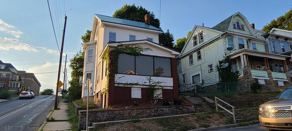 This sale will include property at 301 2nd Avenue which offers 3 additional units for a total of 5 units for $109,000.00.  New roof installed in 2012 along with updated electric