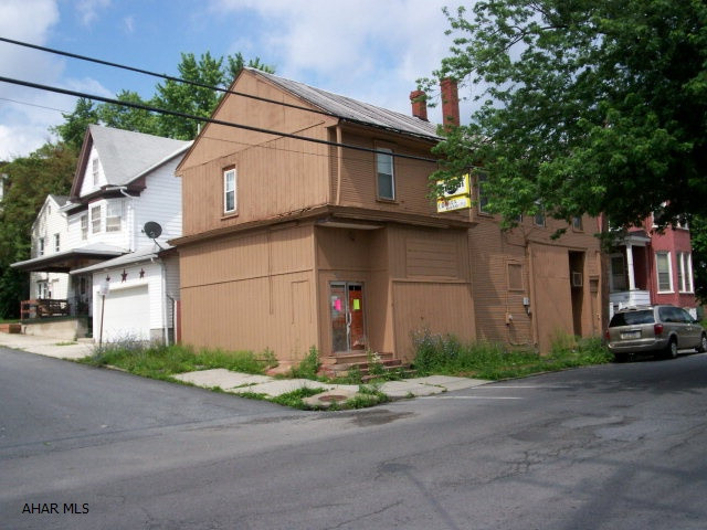2 unit - Needs a lot of work and will need a heating system.