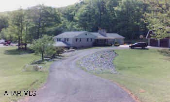 3BR Rancher on 3+ acres, picturesque setting with inground pool and gazabo 3BR Rancher on 3+ acres, picturesque setting with inground pool and gazabo