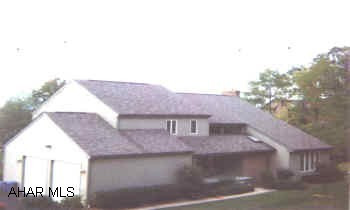 2 STORY CONTEMPORARY ON .82 ACRES, 4 BEDROOMS, SPACIOUS THROUGH-OUT. FINISHED BASEMENT, SUNKEN LIVING ROOM. PRESTIGIOUS PROPERTY IN PRESTIGIOUS AREA!