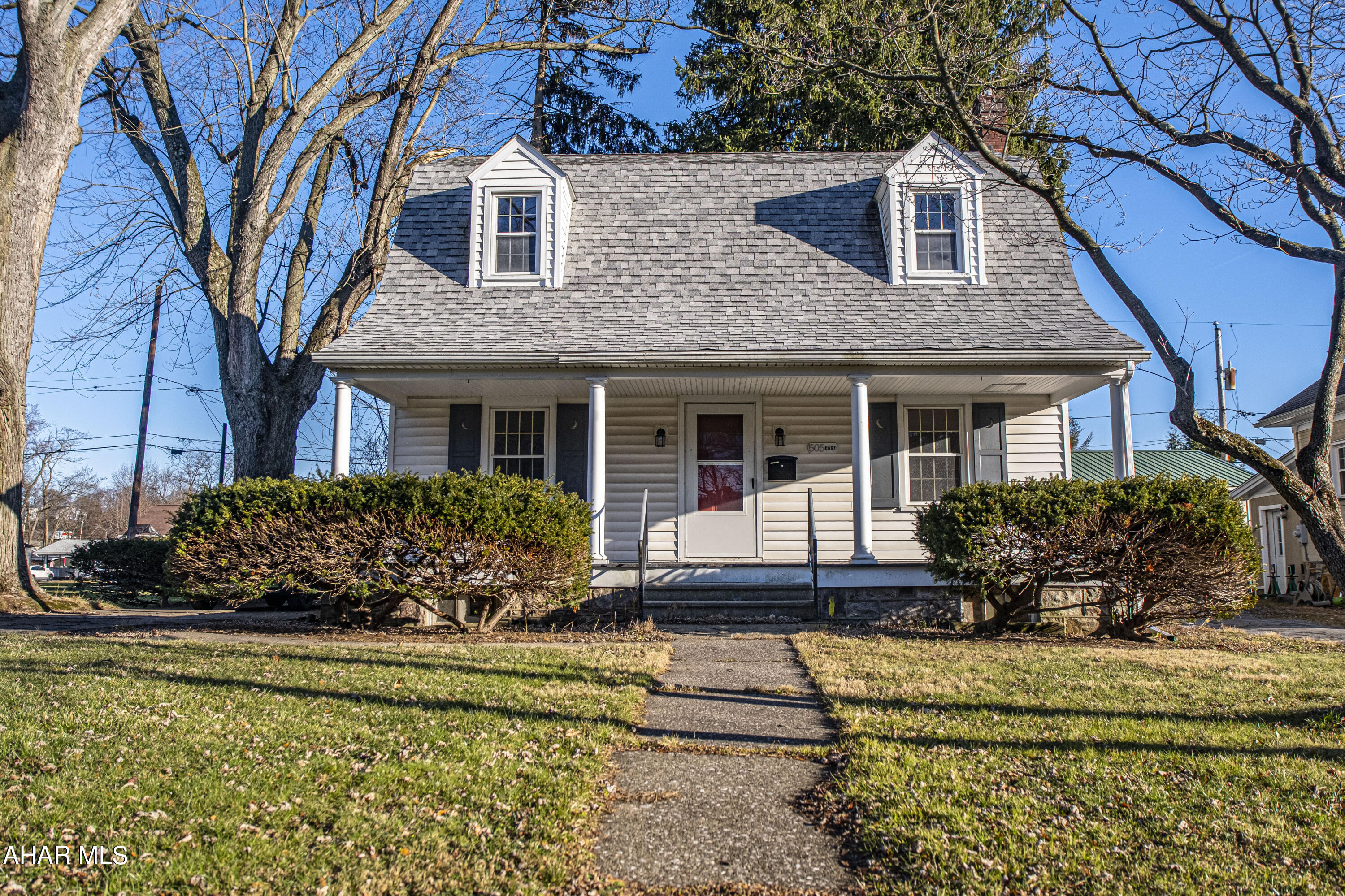 Attention contractors, investors and do-it-yourselfers - here is a diamond in the rough waiting for you to finish and cash in on the equity. This 3 bedroom 2 bath home in the Wehnwood Section of Altoona is an open canvas with original hardwood floors and fireplace. Close proximity to PSU Altoona Campus. Check out our floor plan, 3D virtual tour and schedule a showing today.